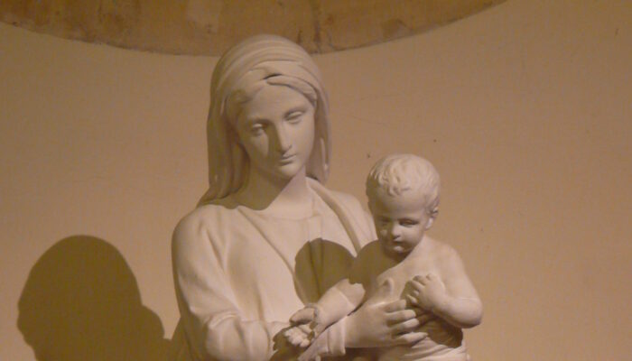 Statue_de_la_vierge_marie_